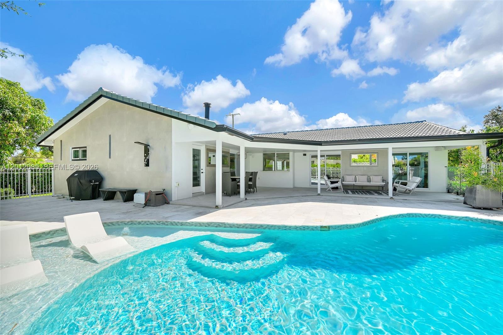 1001 NW 4th Ct, Boca Raton FL 33432