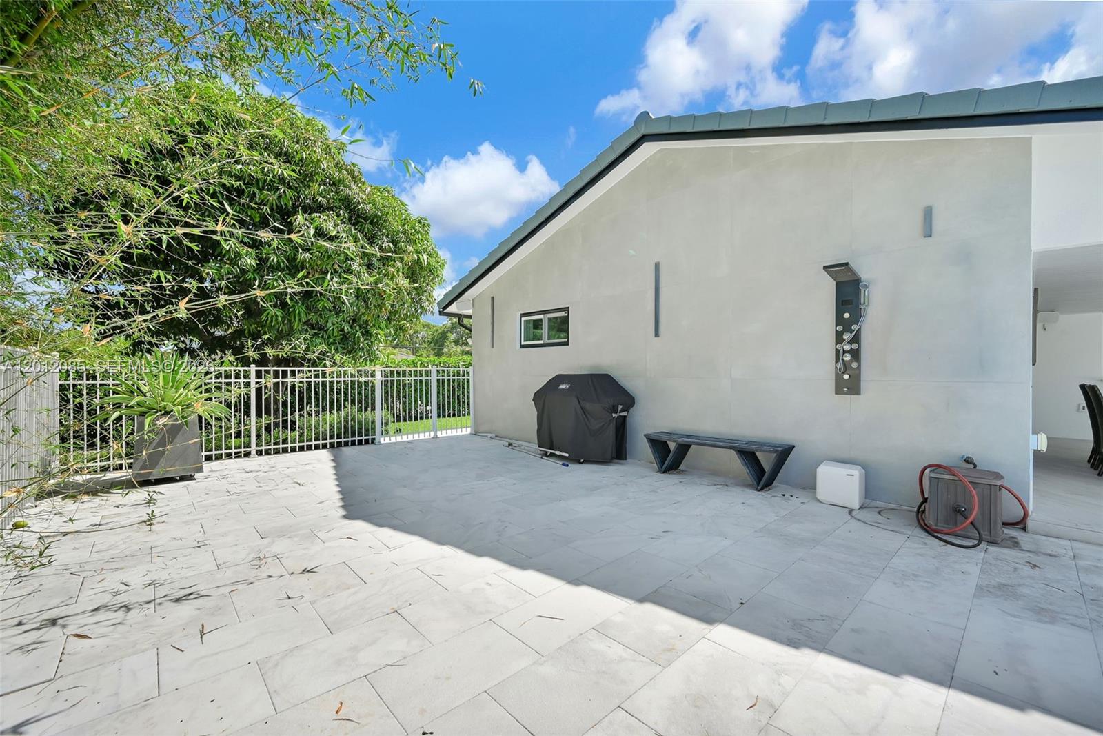 1001 NW 4th Ct, Boca Raton FL 33432