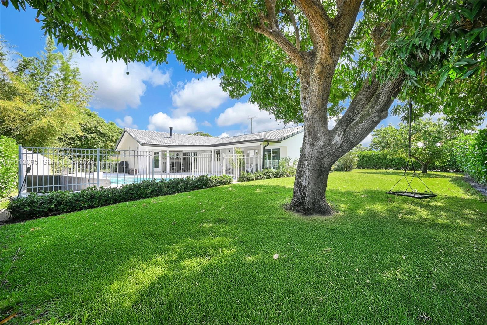 1001 NW 4th Ct, Boca Raton FL 33432