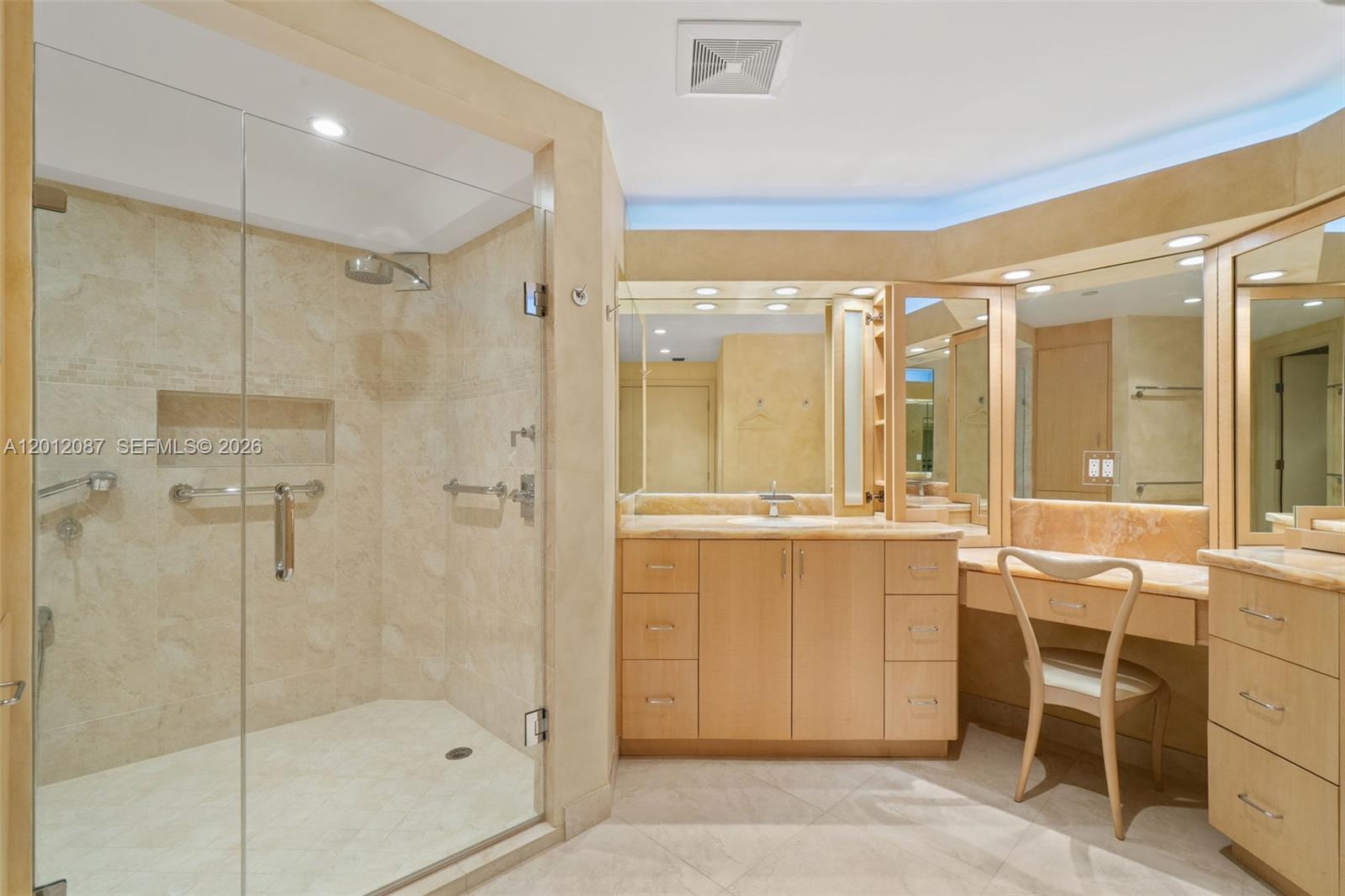 20290 Fairway Oaks Dr #221, Boca Raton FL 33434