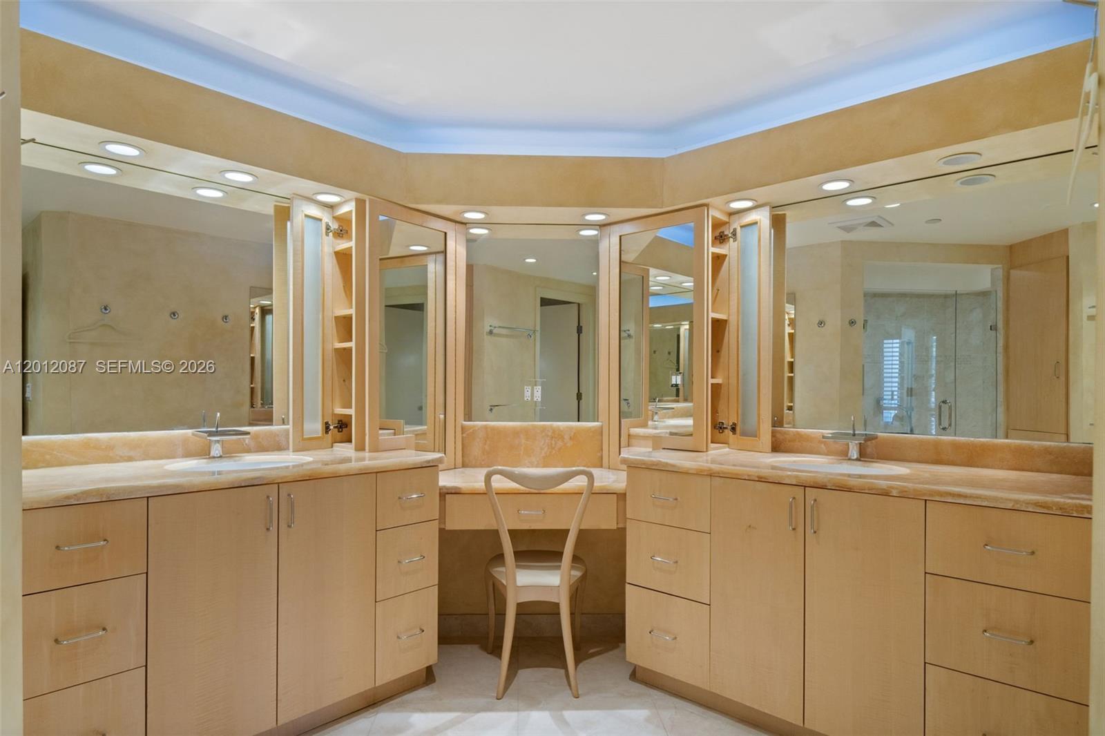 20290 Fairway Oaks Dr #221, Boca Raton FL 33434