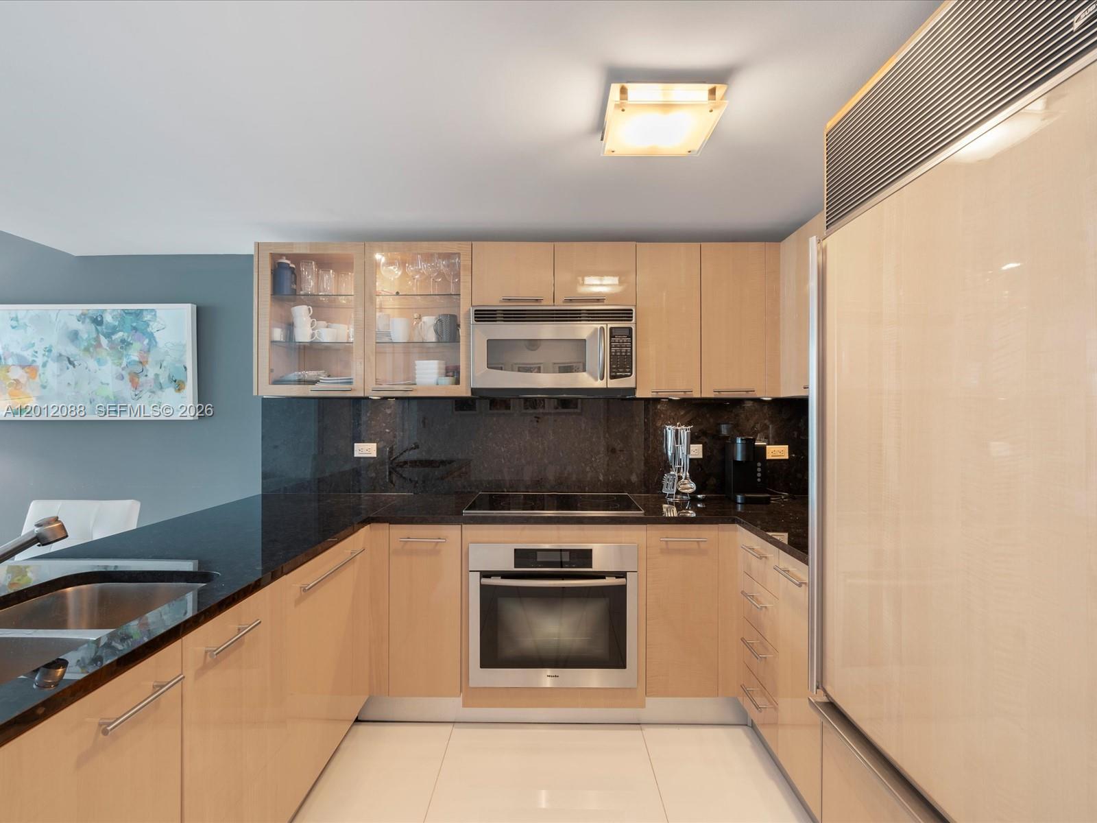 6801 Collins Ave #1208, Miami Beach FL 33141