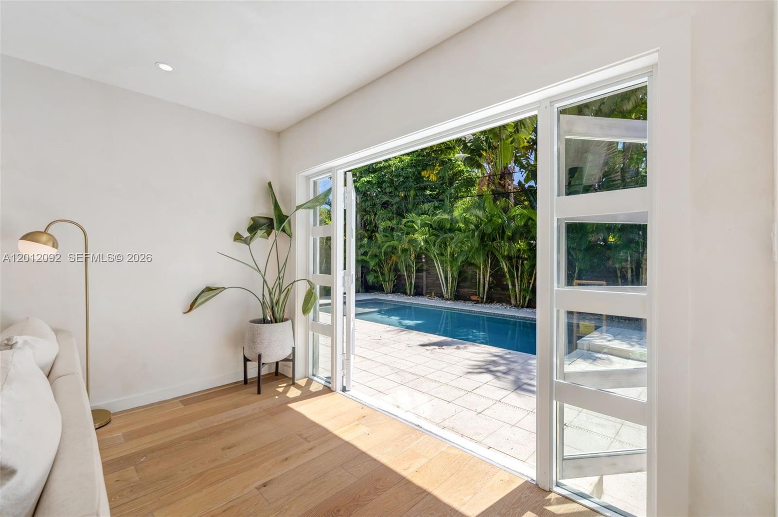 830 NE 72nd St, Miami FL 33138