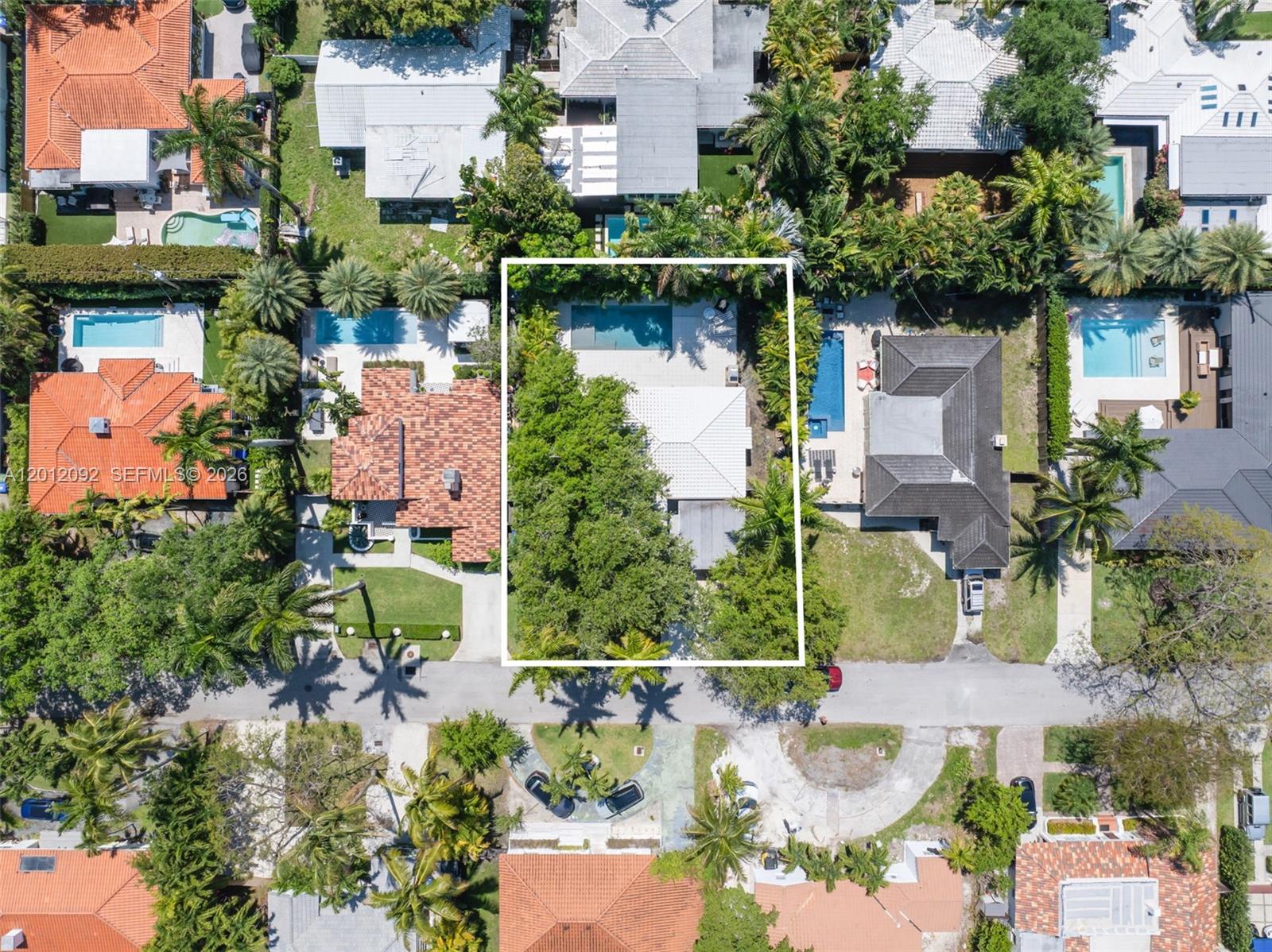 830 NE 72nd St, Miami FL 33138