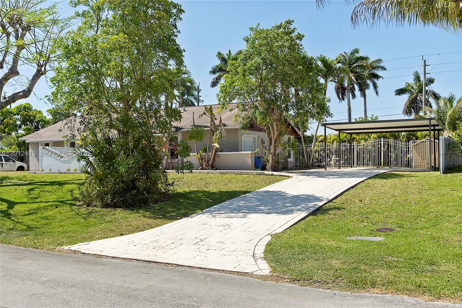 8895 SW 184th Ter, Cutler Bay FL 33157