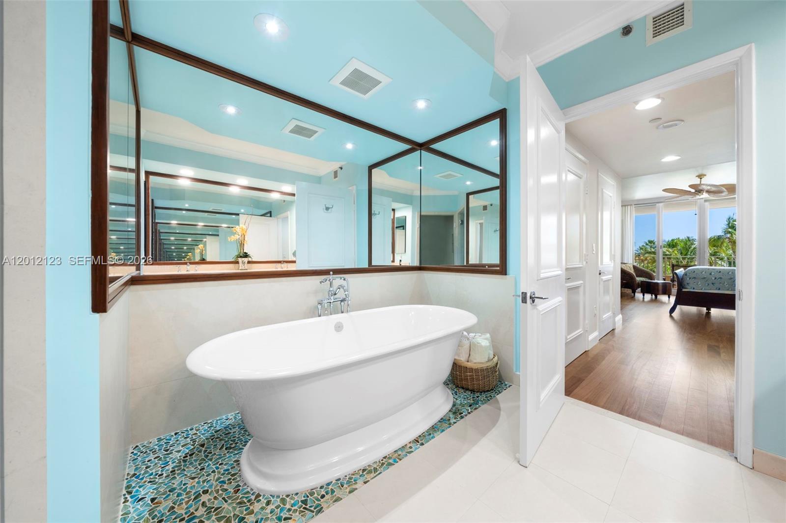791 Crandon Blvd #404, Key Biscayne FL 33149