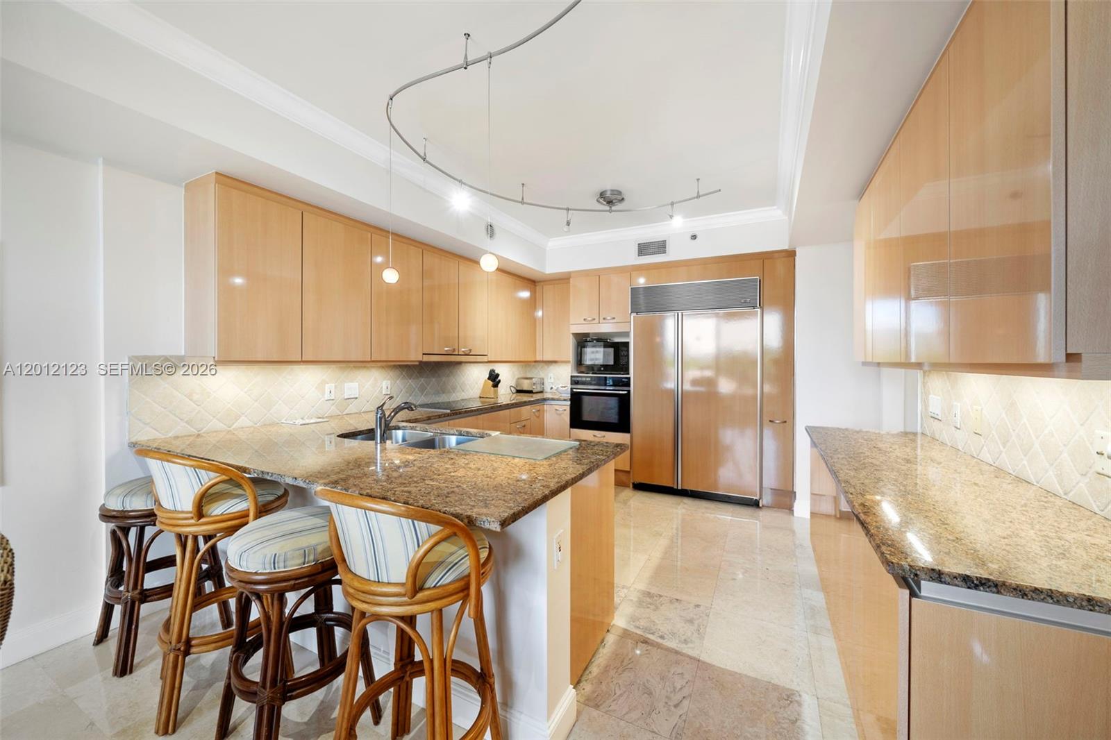 791 Crandon Blvd #404, Key Biscayne FL 33149