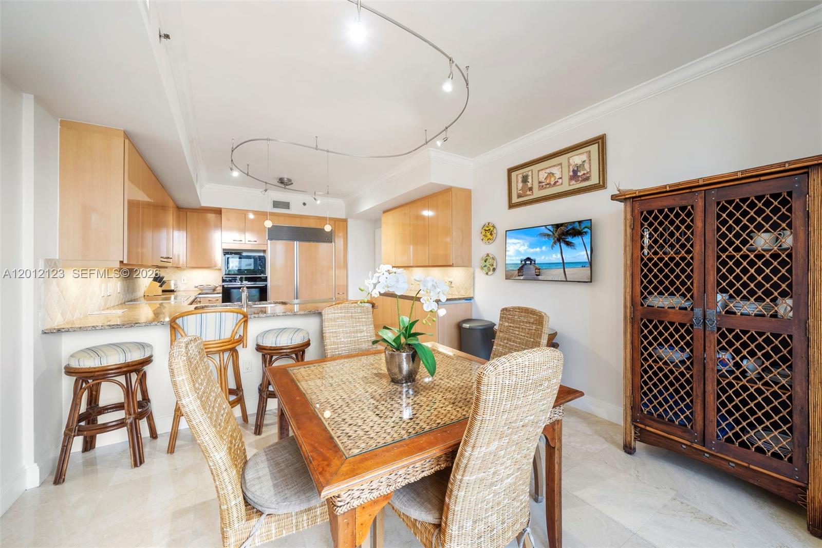 791 Crandon Blvd #404, Key Biscayne FL 33149