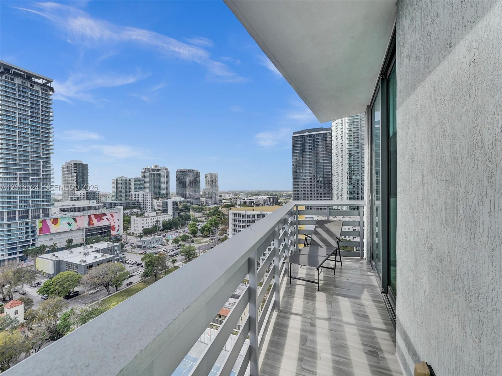 460 NE 28th St #1701, Miami FL 33137