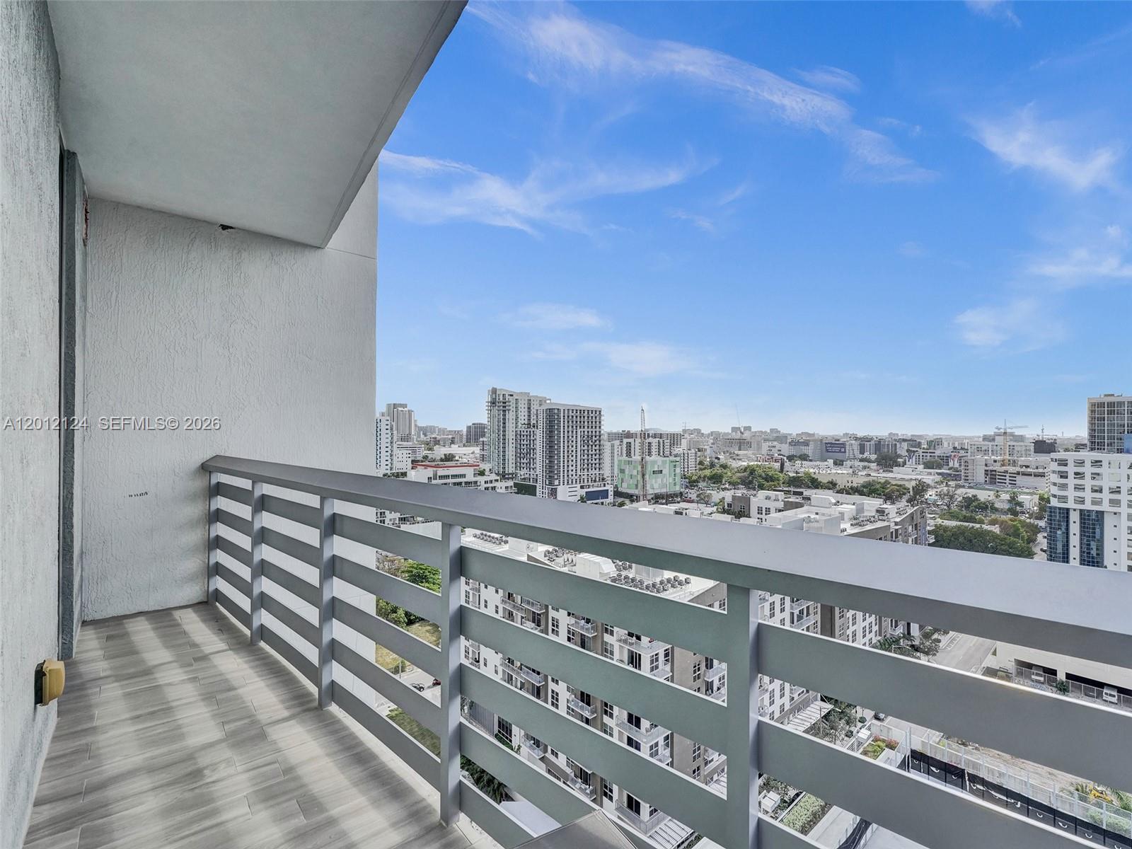 460 NE 28th St #1701, Miami FL 33137