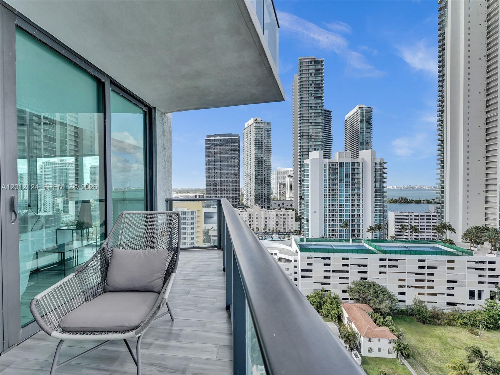 460 NE 28th St #1701, Miami FL 33137