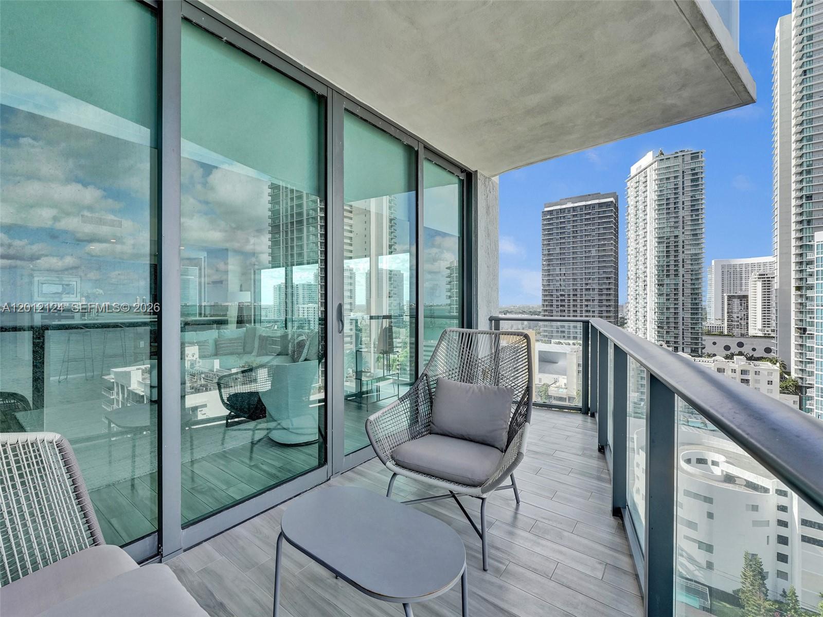 460 NE 28th St #1701, Miami FL 33137