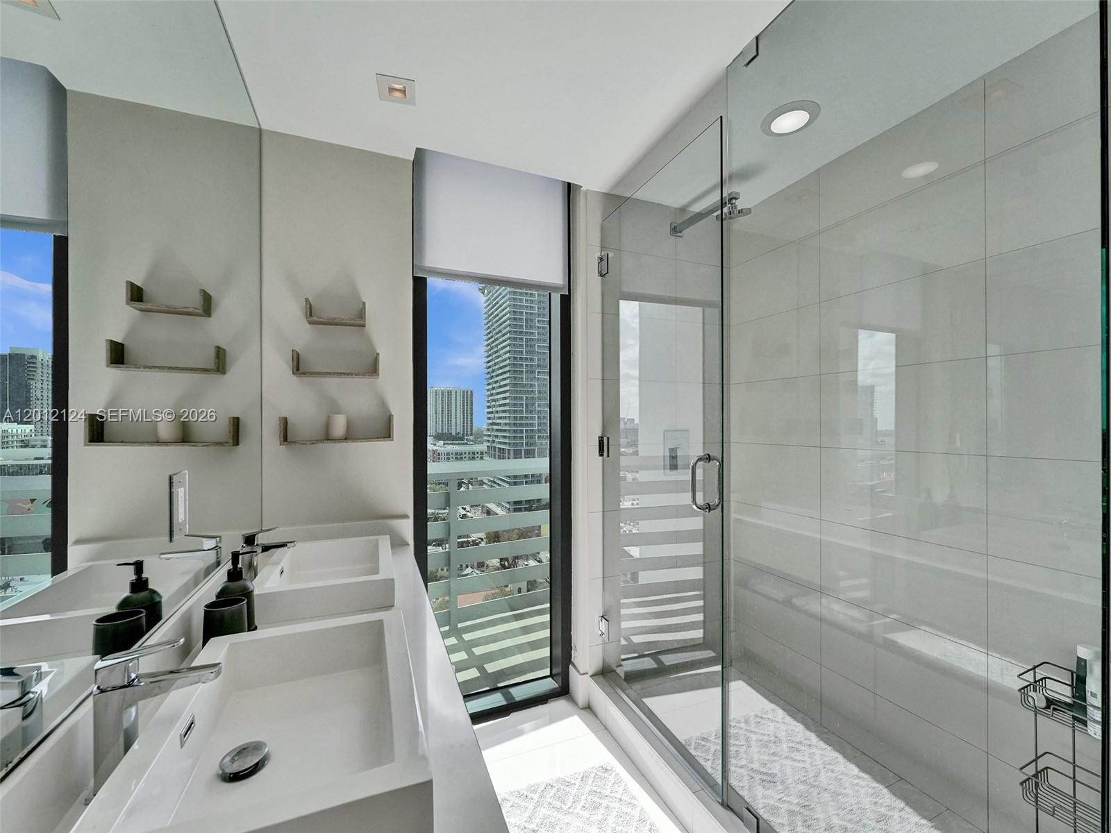460 NE 28th St #1701, Miami FL 33137