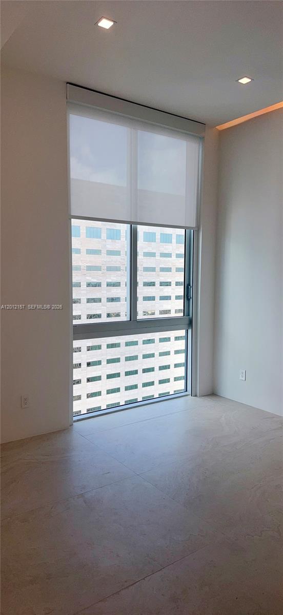 335 S Biscayne Blvd #UPH-01, Miami FL 33131