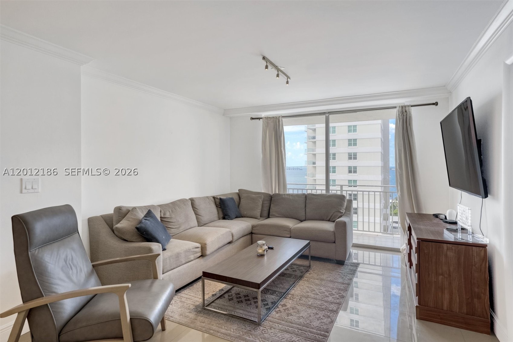 770 Claughton Island Dr #1114, Miami FL 33131
