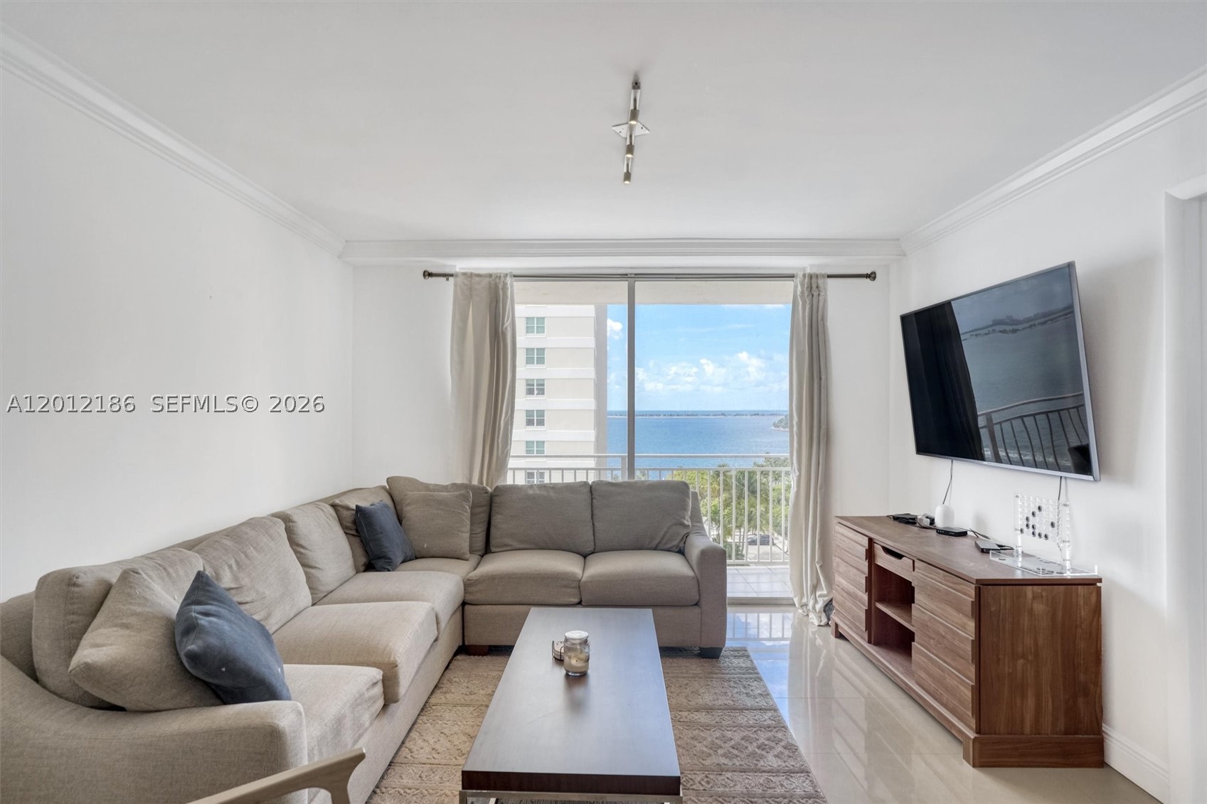 770 Claughton Island Dr #1114, Miami FL 33131