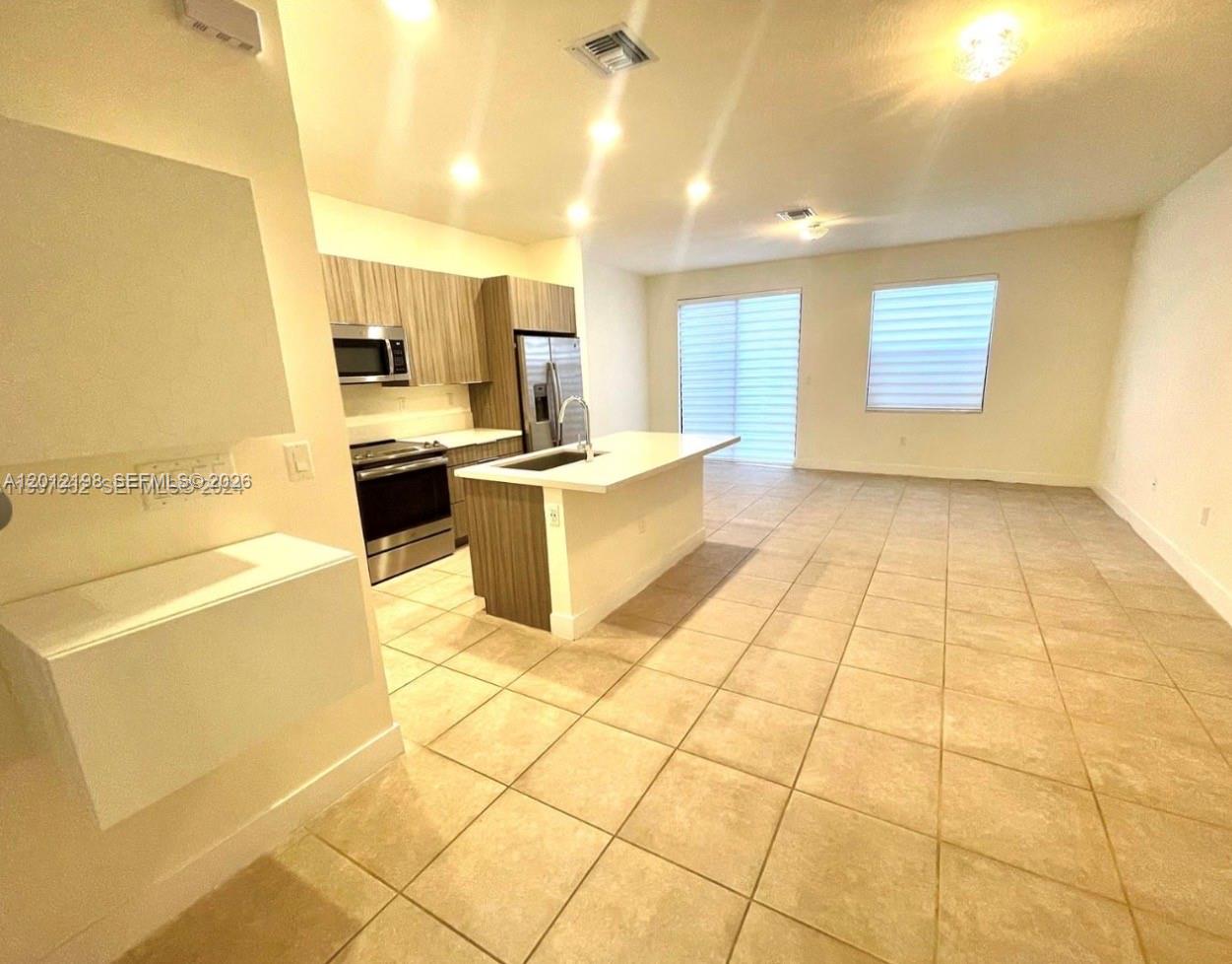 9083 NW 159th St #9083, Miami Lakes FL 33018