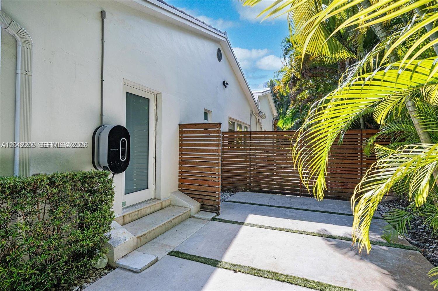 530 Sabal Palm Rd, Miami FL 33137