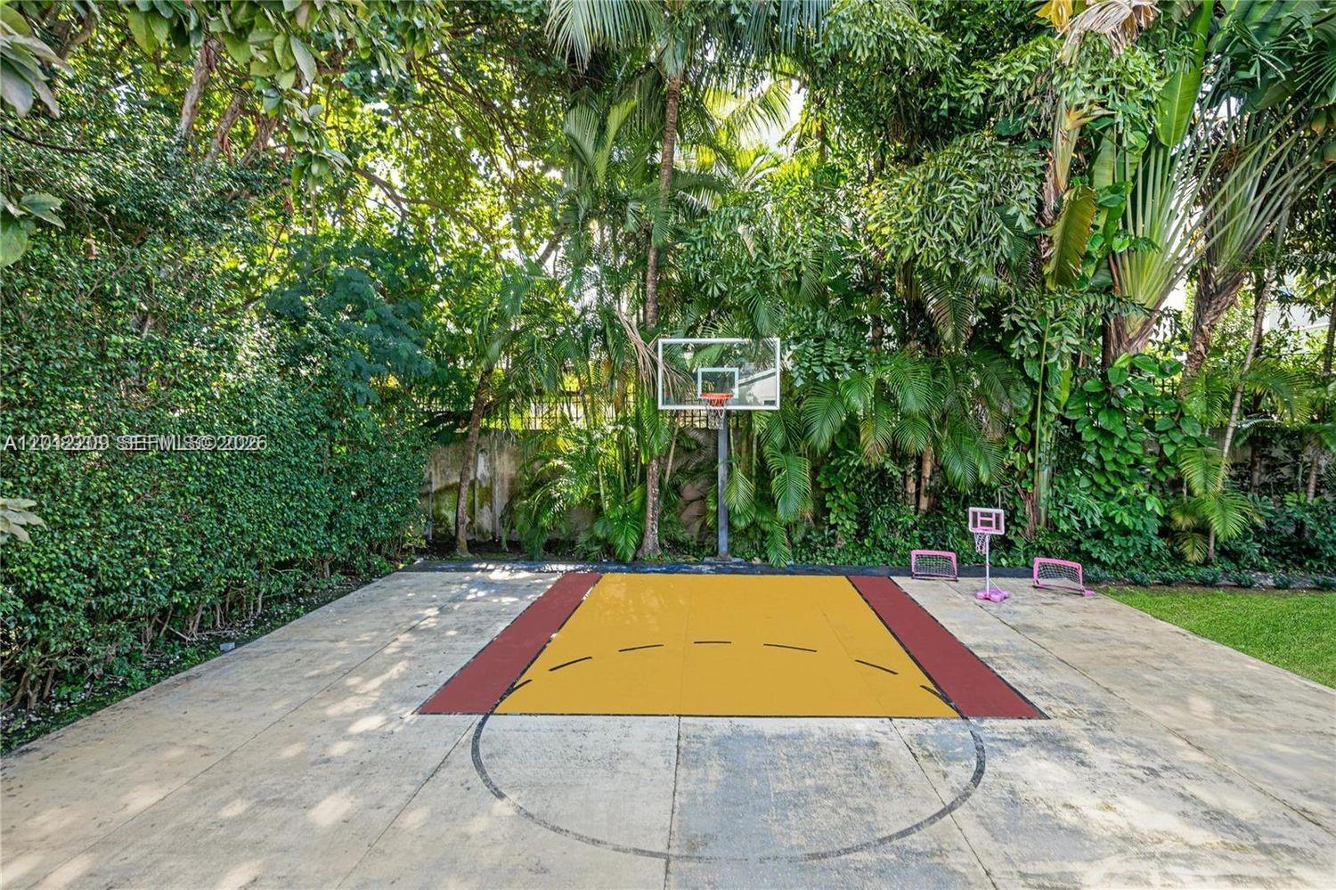 530 Sabal Palm Rd, Miami FL 33137