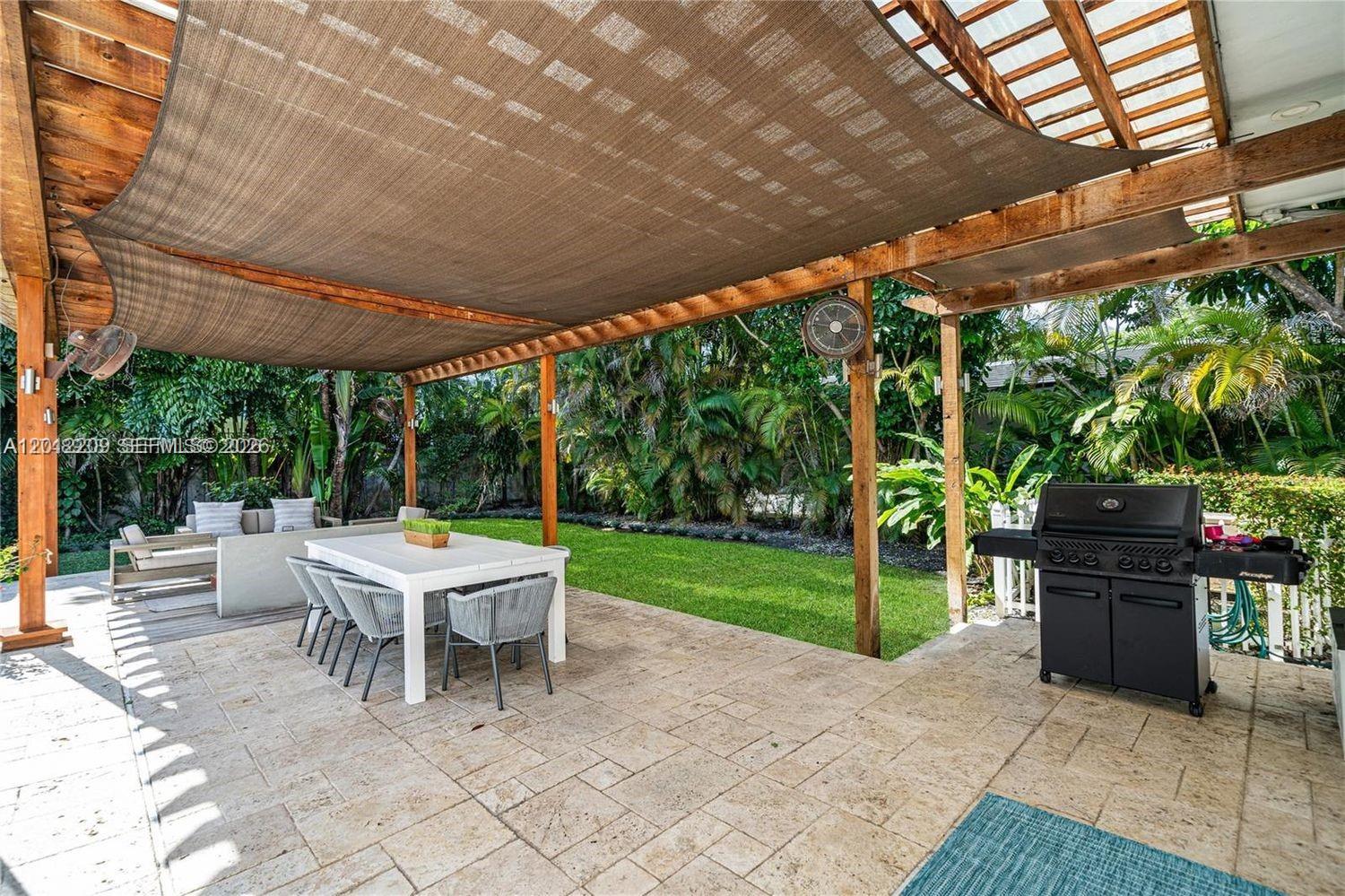 530 Sabal Palm Rd, Miami FL 33137