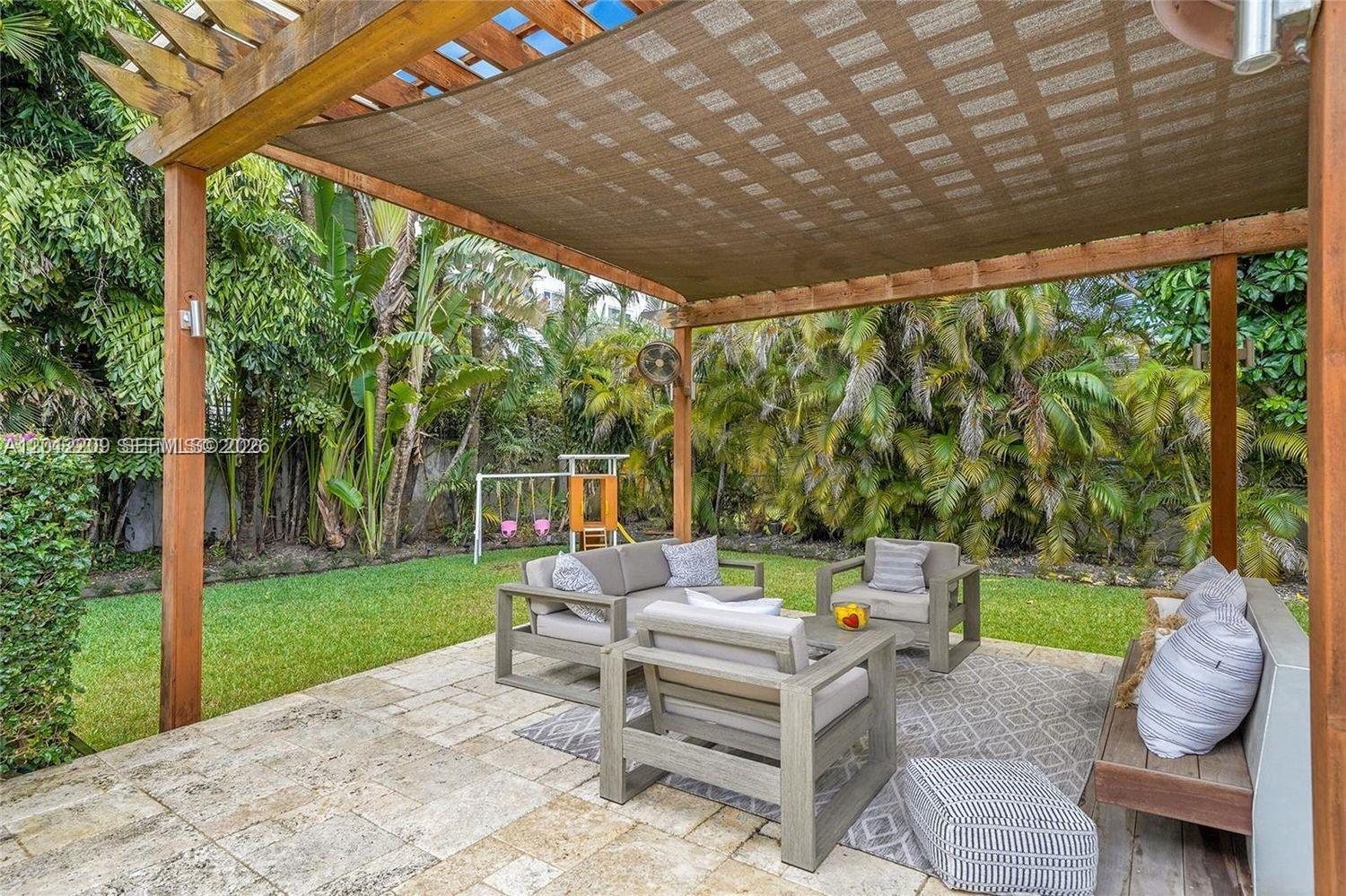 530 Sabal Palm Rd, Miami FL 33137