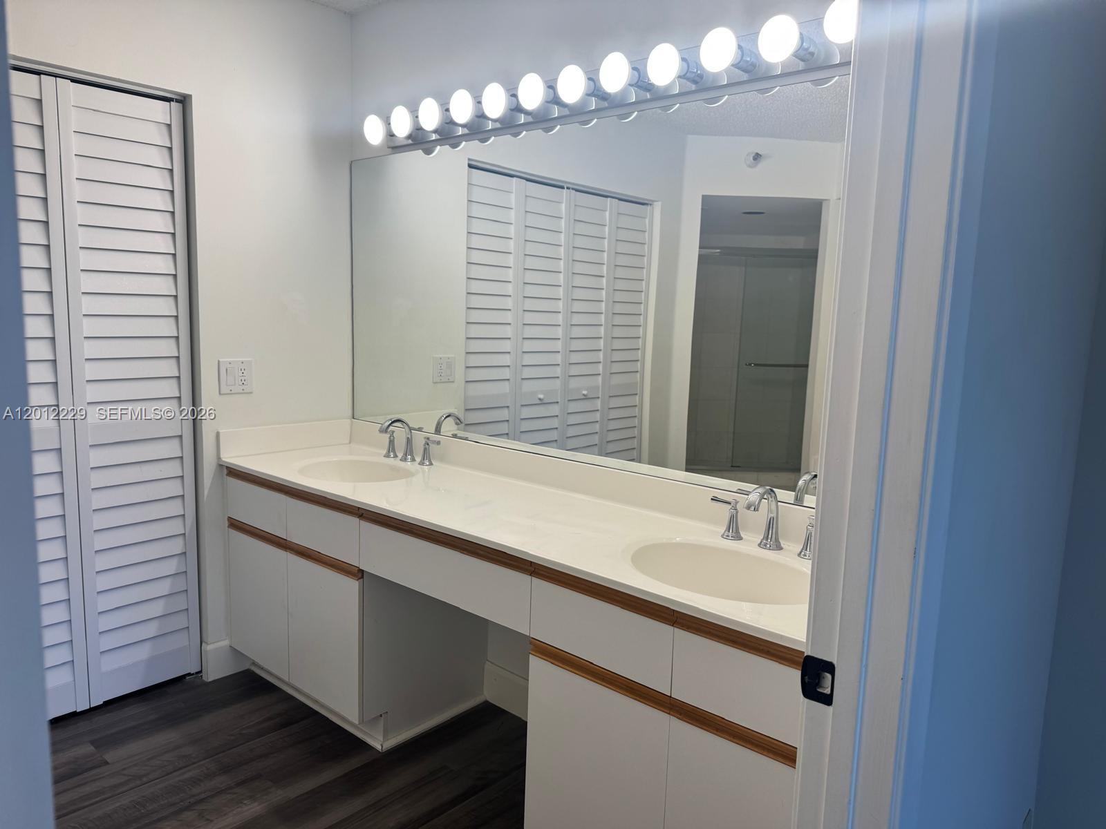 3400 NE 192nd St #504, Aventura FL 33180