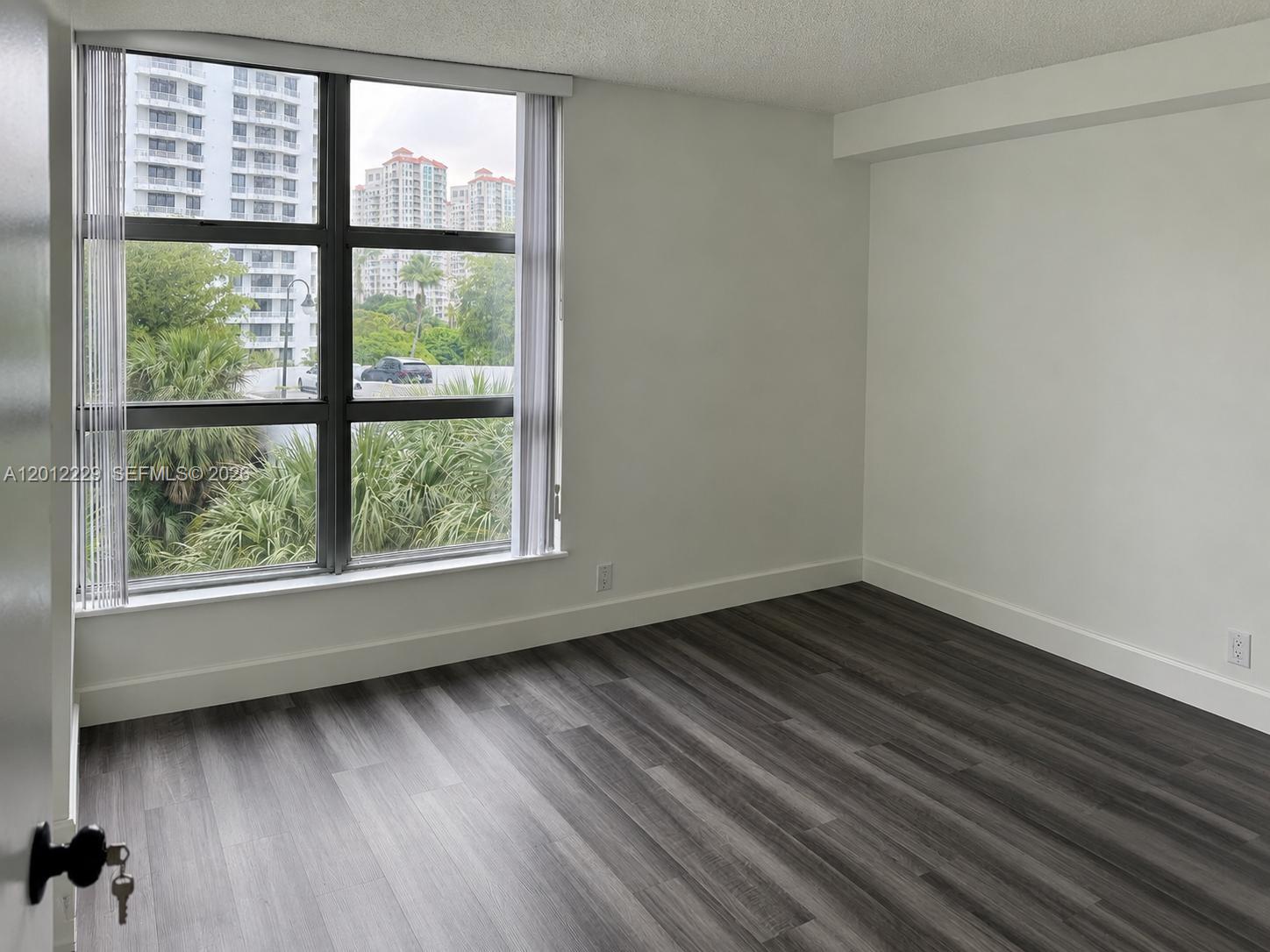 3400 NE 192nd St #504, Aventura FL 33180
