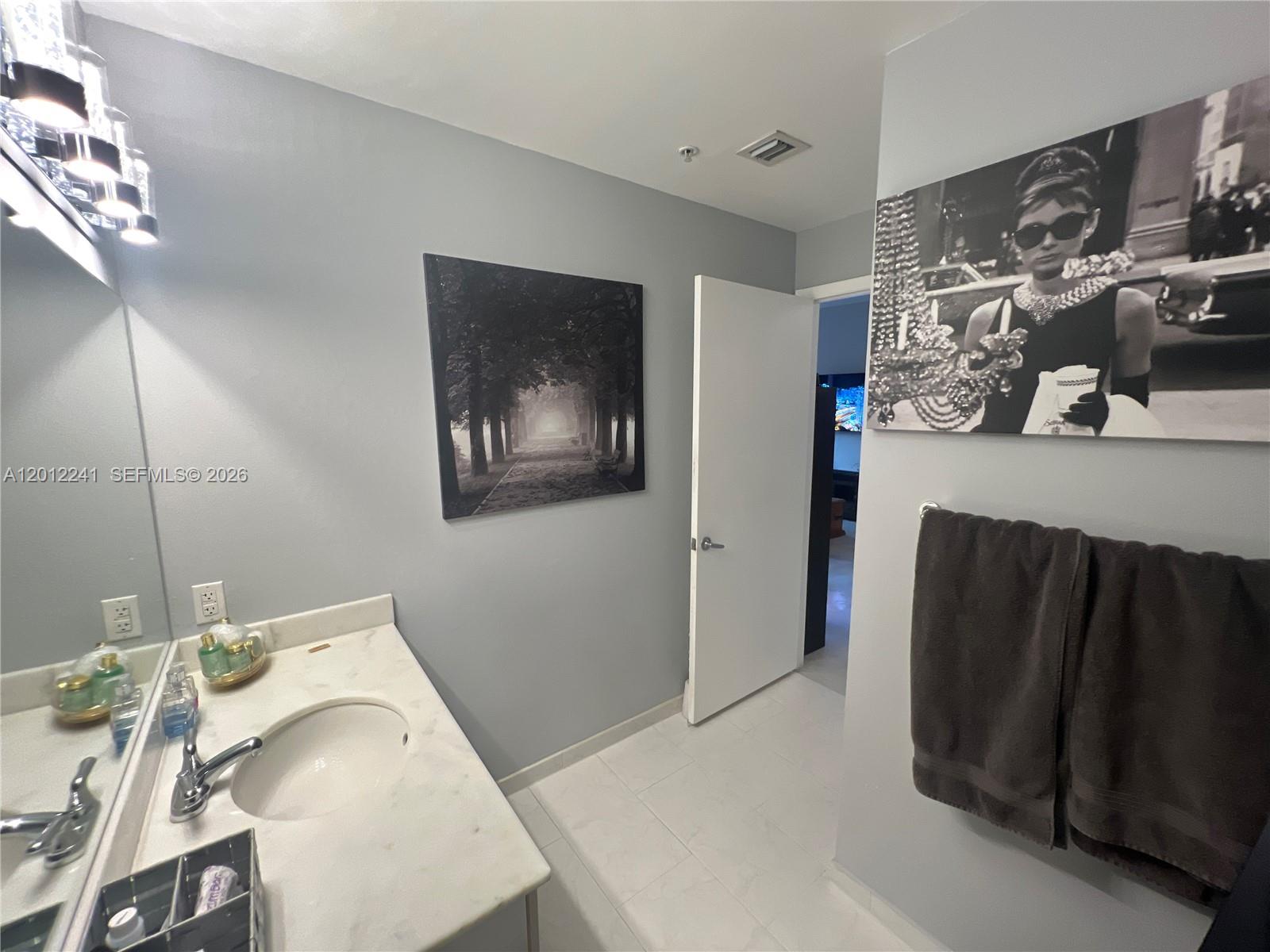 234 NE 3rd St #703, Miami FL 33132