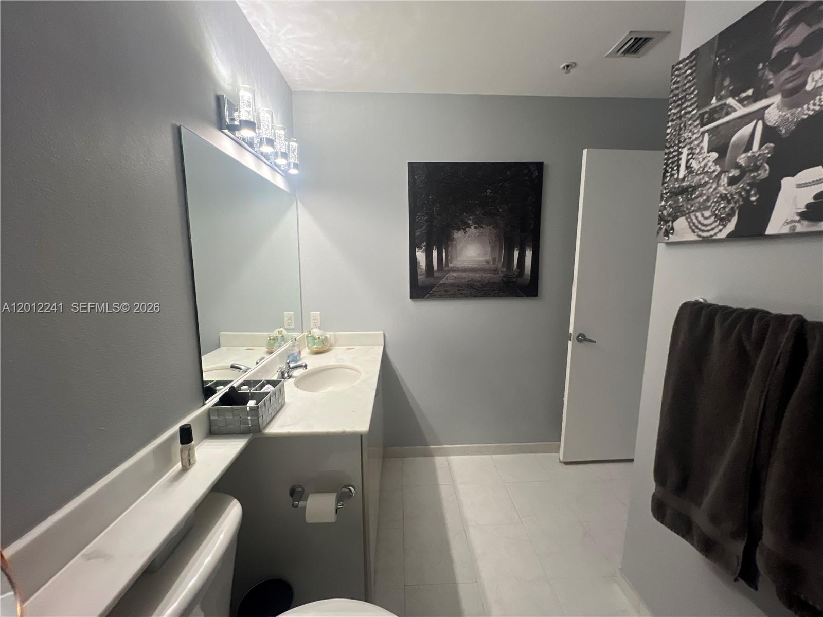 234 NE 3rd St #703, Miami FL 33132