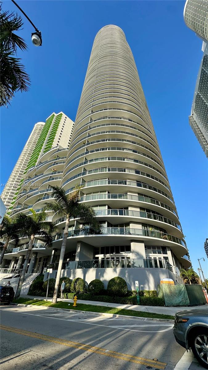 488 NE 18th St #2807, Miami FL 33132