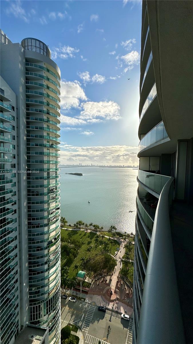 488 NE 18th St #2807, Miami FL 33132