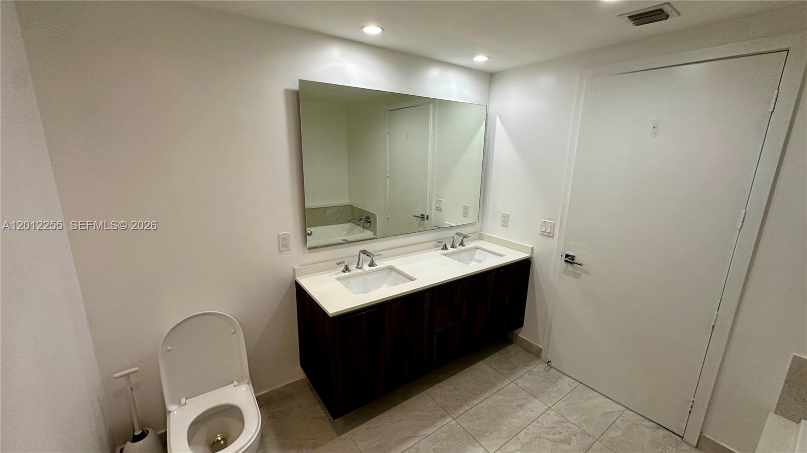 488 NE 18th St #2807, Miami FL 33132