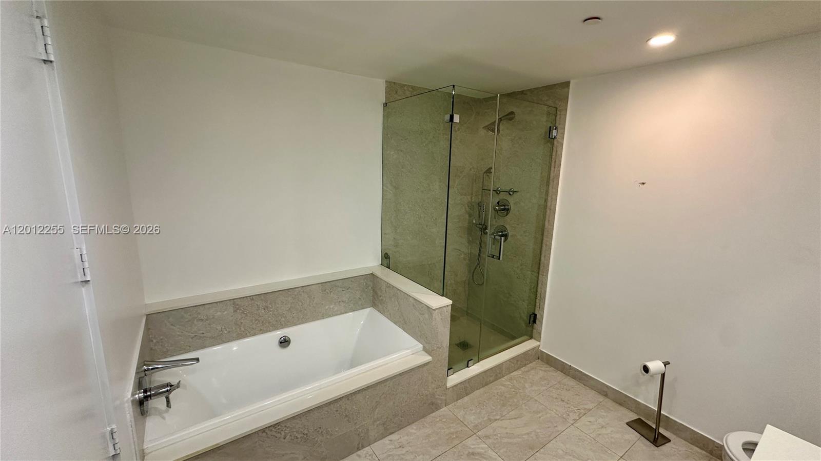 488 NE 18th St #2807, Miami FL 33132