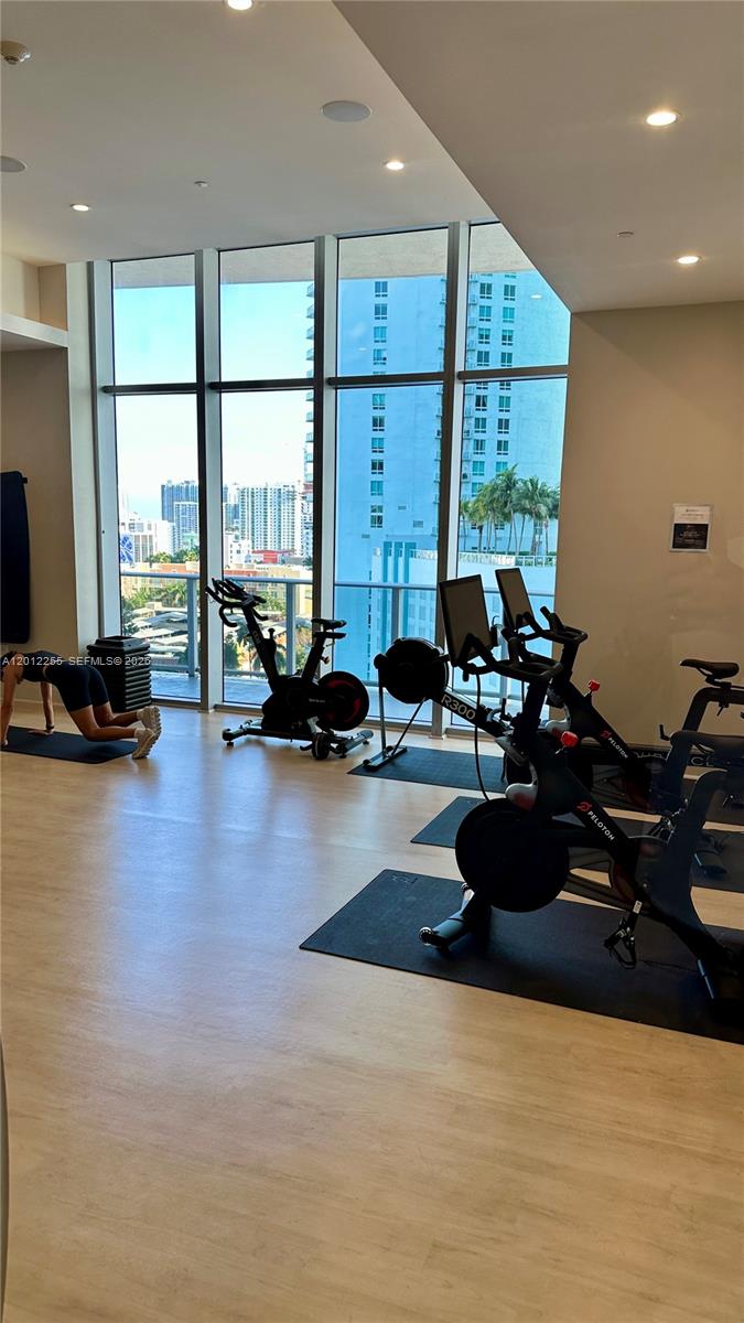 488 NE 18th St #2807, Miami FL 33132