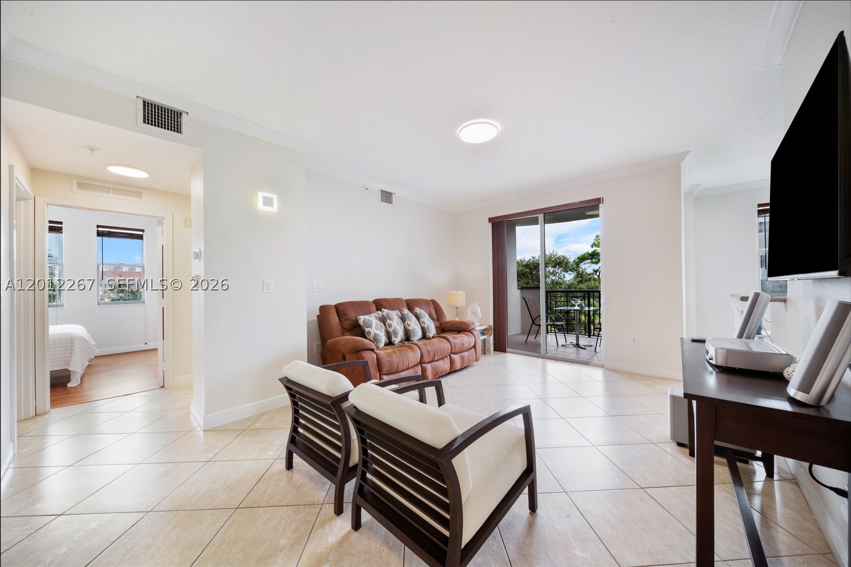 9021 SW 94th St #310, Miami FL 33176