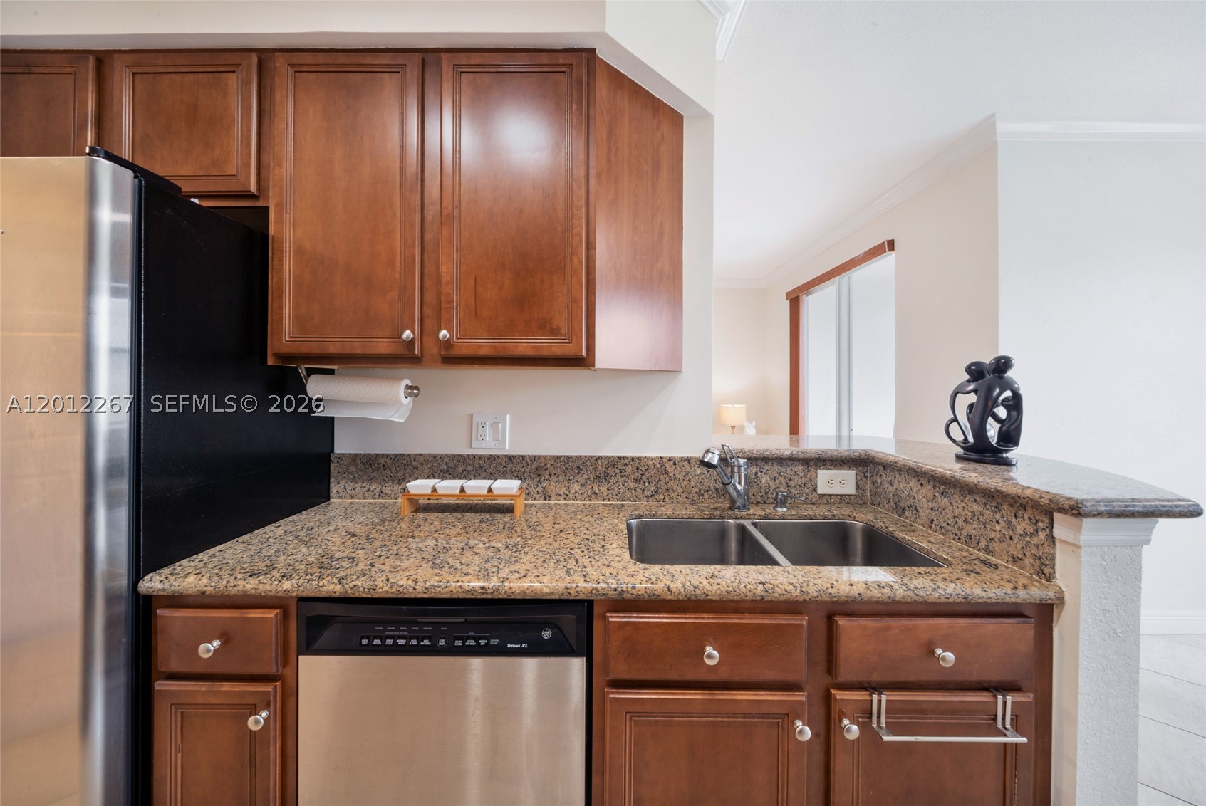 9021 SW 94th St #310, Miami FL 33176