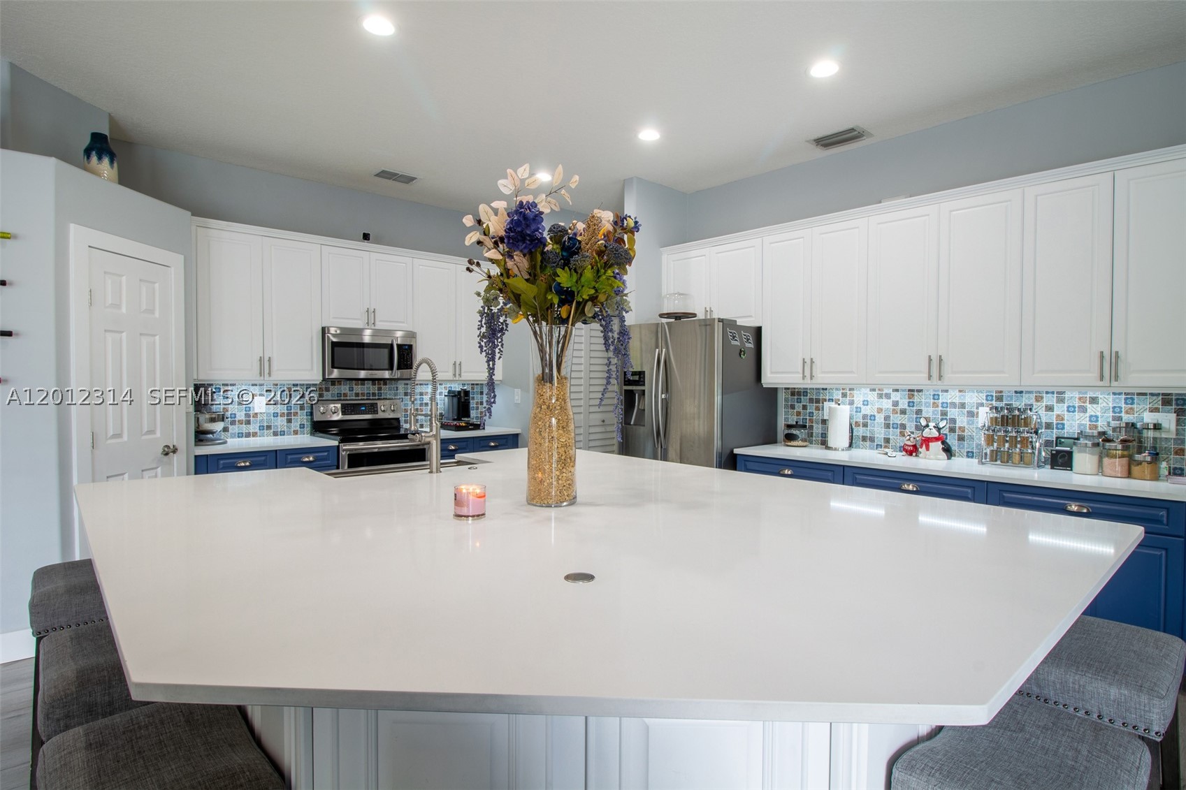 2910 Fairways Dr, Homestead FL 33035