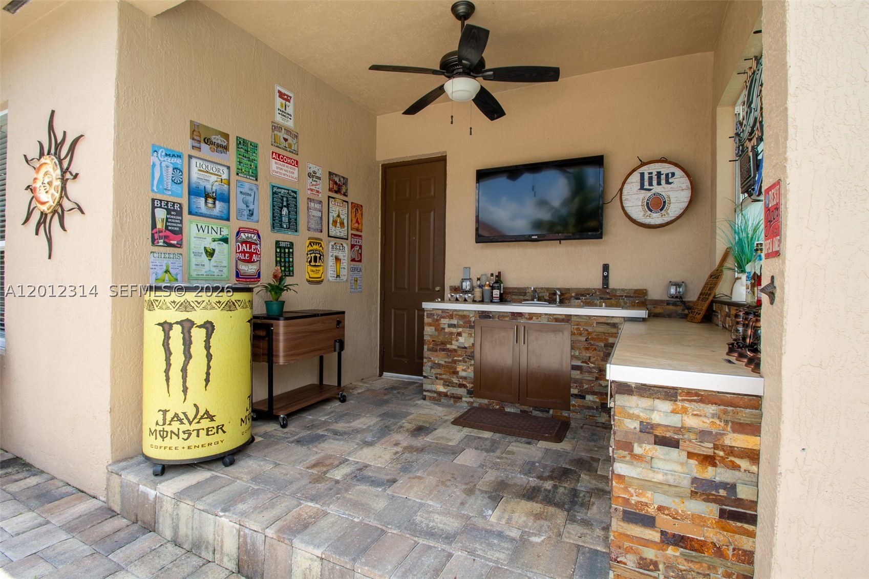 2910 Fairways Dr, Homestead FL 33035