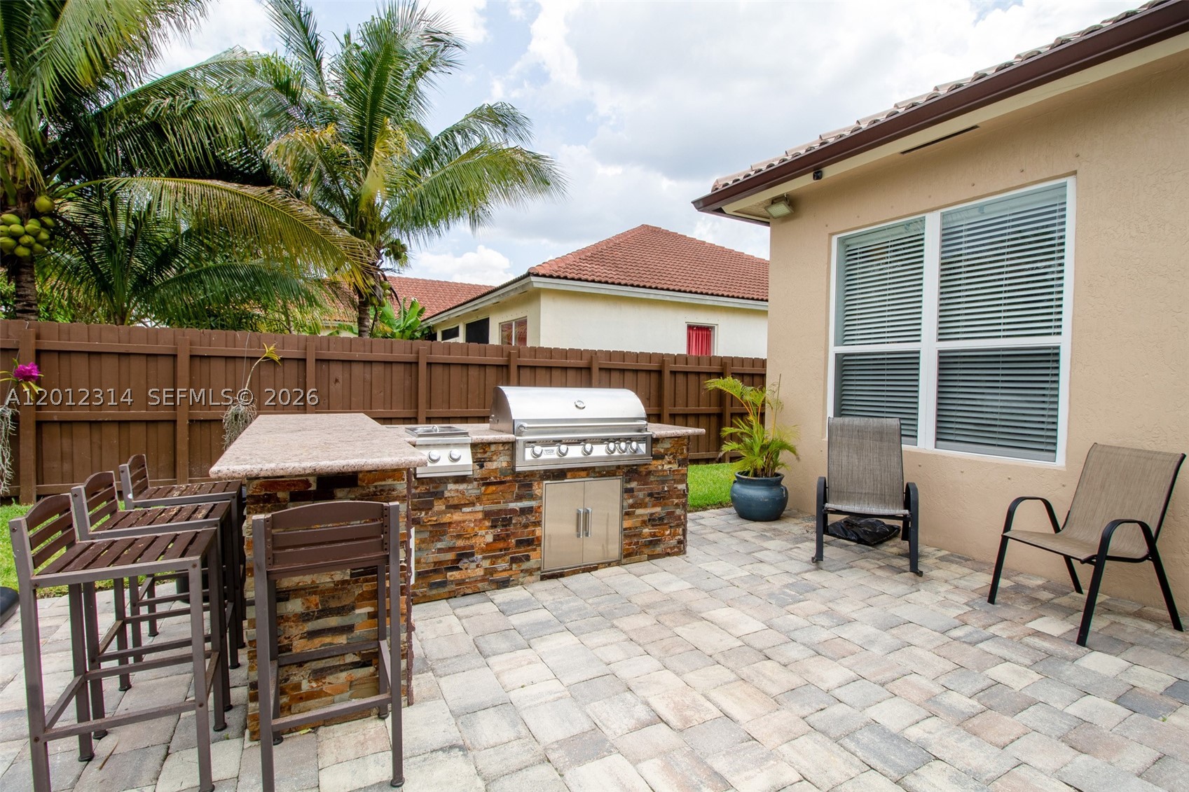 2910 Fairways Dr, Homestead FL 33035