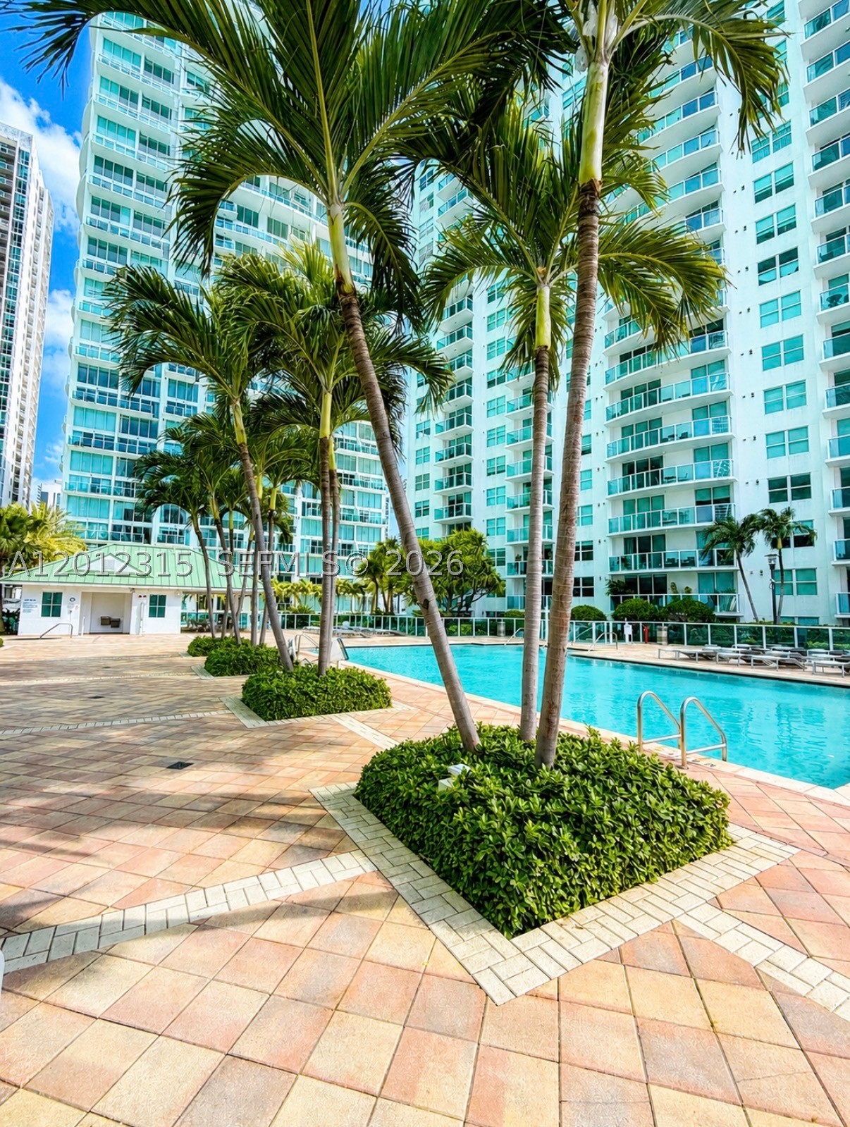 41 SE 5th St #2011, Miami FL 33131