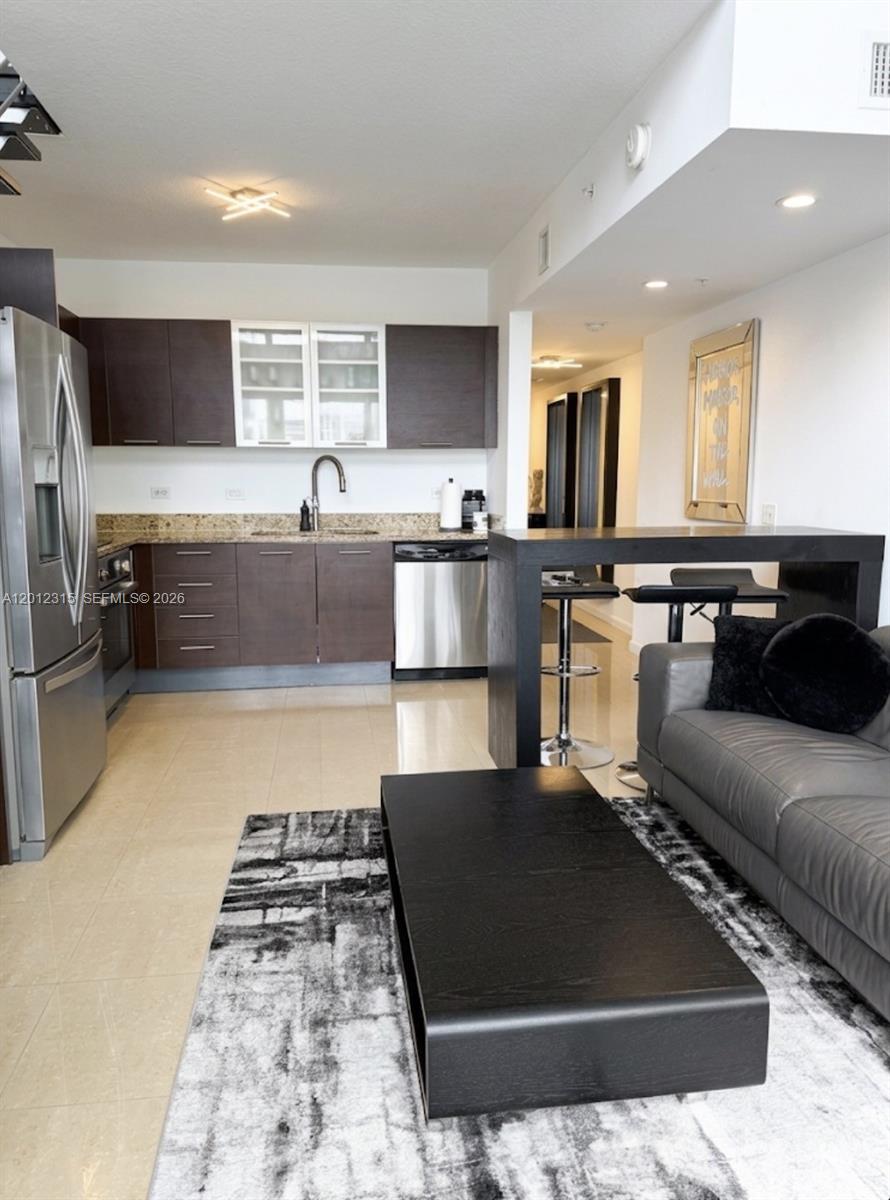 41 SE 5th St #2011, Miami FL 33131