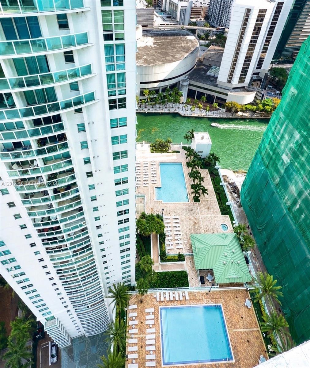 41 SE 5th St #2011, Miami FL 33131