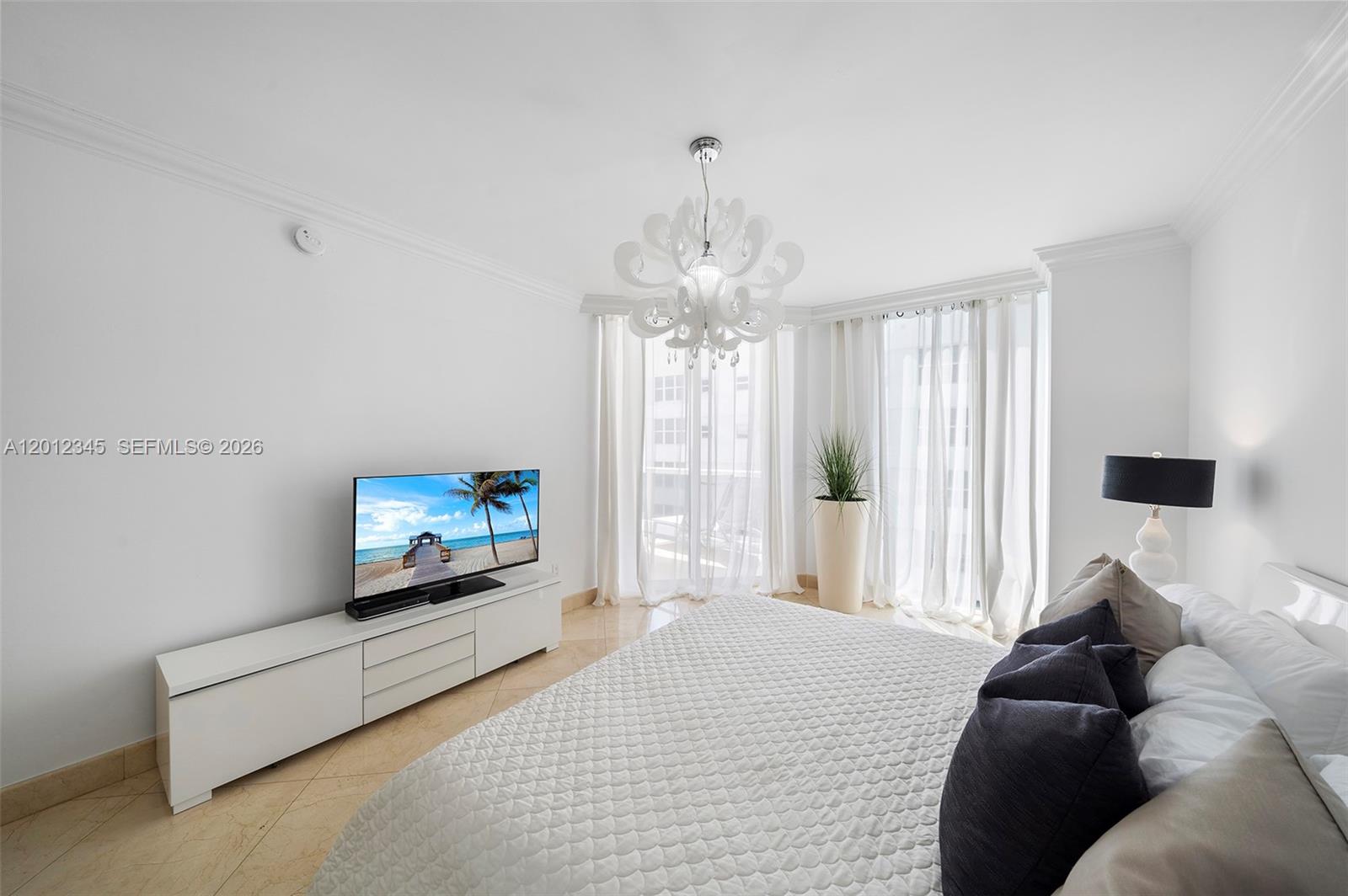 4775 Collins Ave #1504, Miami Beach FL 33140