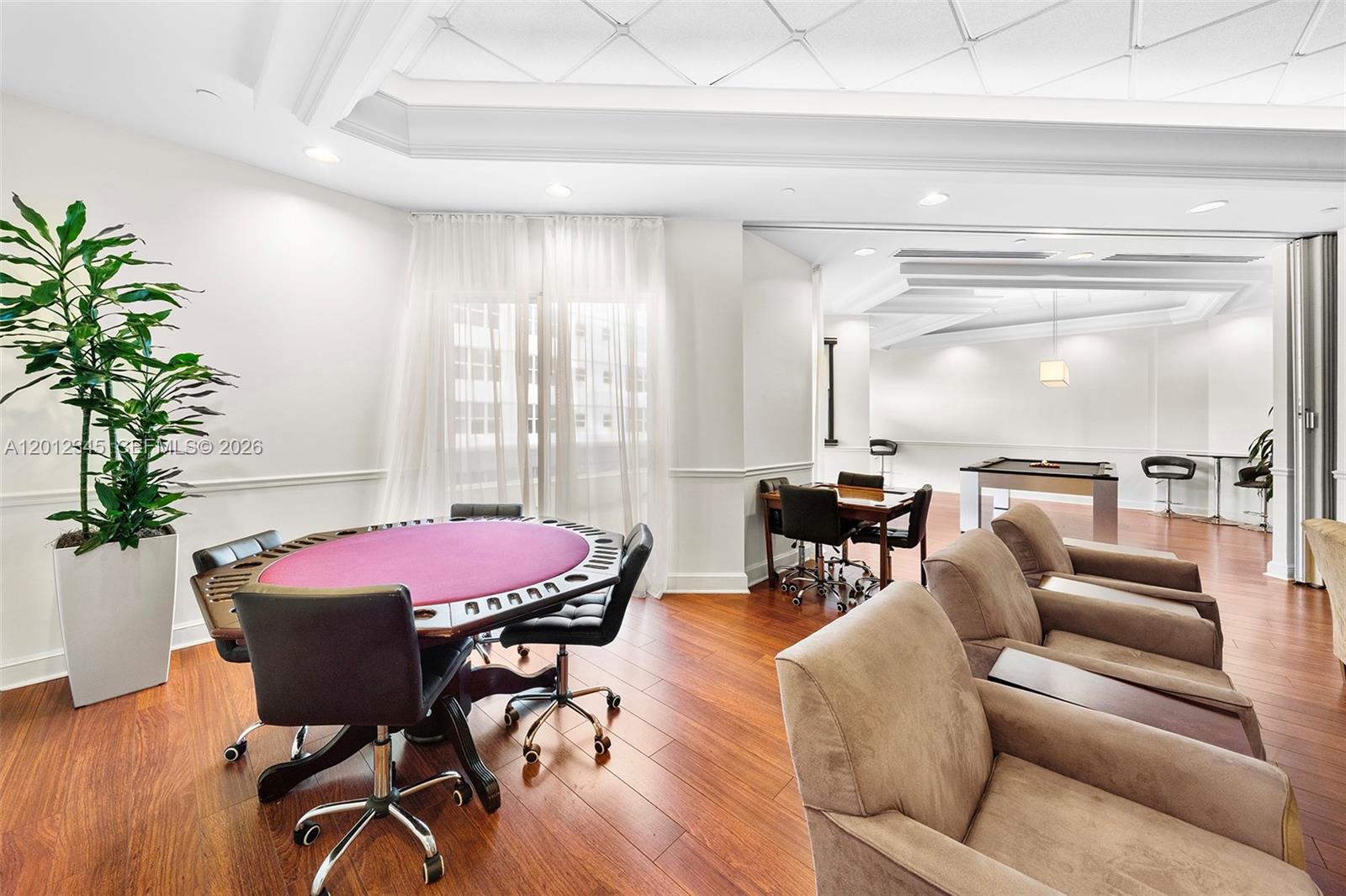 4775 Collins Ave #1504, Miami Beach FL 33140