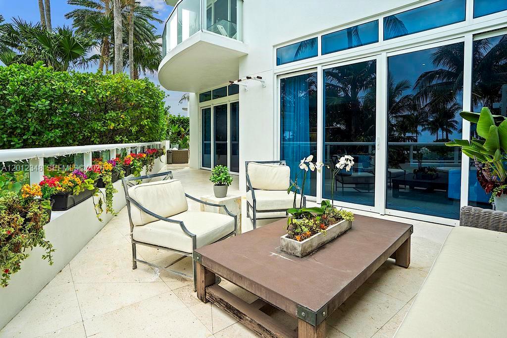 50 S Pointe Dr #TWN1, Miami Beach FL 33139