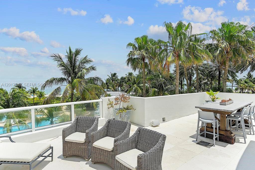 50 S Pointe Dr #TWN1, Miami Beach FL 33139