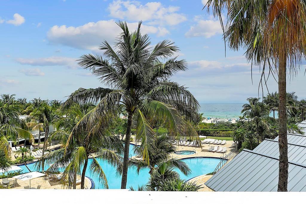 50 S Pointe Dr #TWN1, Miami Beach FL 33139
