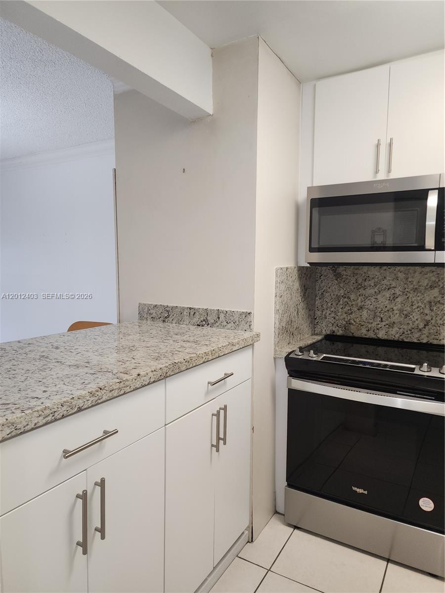 8990 SW 24th St #19, Miami FL 33165