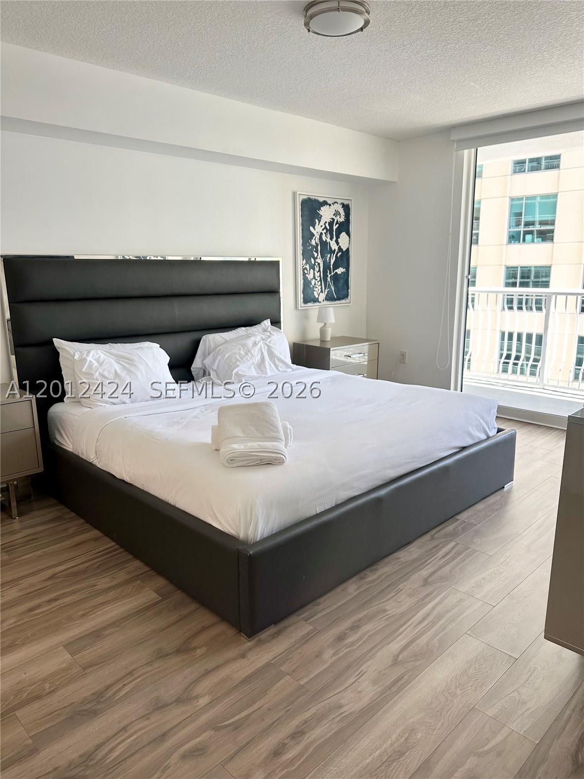 1200 Brickell Bay Dr #2304, Miami FL 33131
