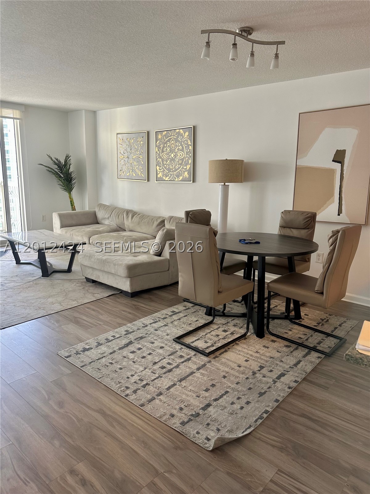1200 Brickell Bay Dr #2304, Miami FL 33131